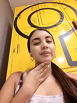 Snapshot of aisha_es chatting on March 2025 05:10:02 PM aisha es online show from March 2025 05:10:02 PM