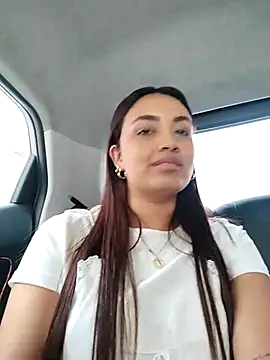 Snapshot of aisha_es chatting on September 2025 08:02:01 PM aisha es online show from September 2025 08:02:01 PM