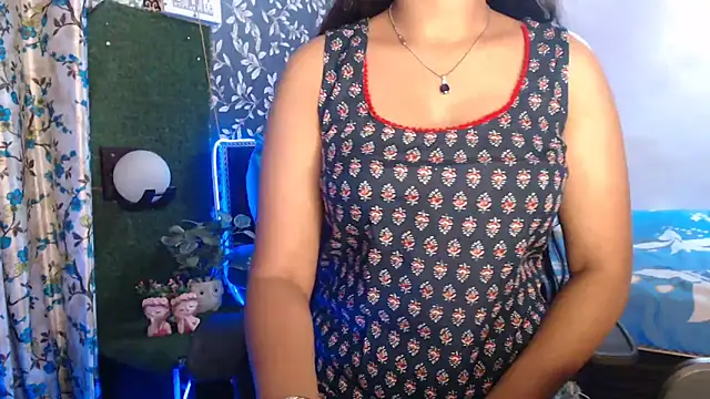 Snapshot of The_Divine_Love chatting on February 2025 10:48:01 PM The Divine Love online show from February 2025 10:48:01 PM