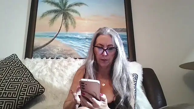 EvaRobinson online show from February 2025 12:14:01 AM