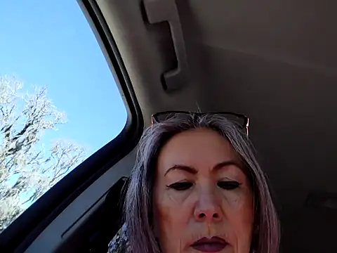 EvaRobinson online show from February 2025 03:21:01 PM