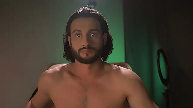 Keen   Luckystrike online show from October 2025 05:12:02 PM