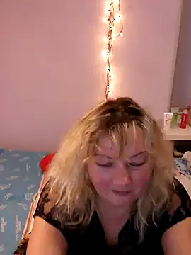 Snapshot of Lusi-777 chatting on February 2025 05:04:01 PM Lusi-777 online show from February 2025 05:04:01 PM