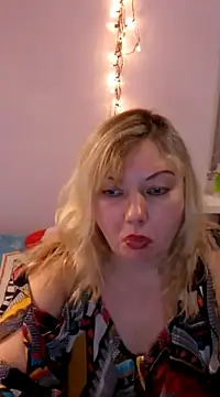 Snapshot of Lusi-777 chatting on March 2025 04:22:02 PM Lusi-777 online show from March 2025 04:22:02 PM
