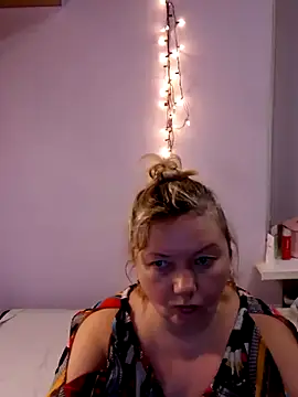 Snapshot of Lusi-777 chatting on March 2025 07:27:02 PM Lusi-777 online show from March 2025 07:27:02 PM