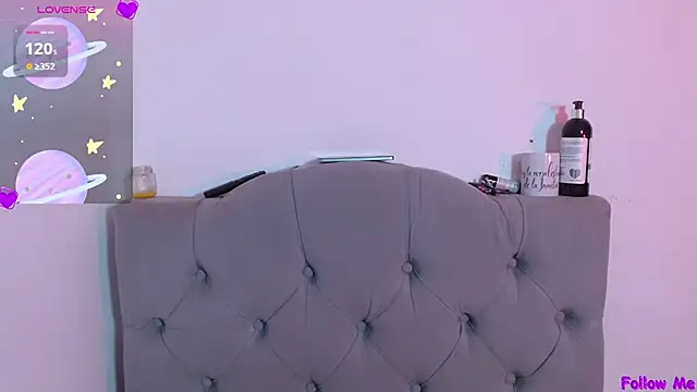 Red-moon1 online show from January 2025 01:38:01 PM