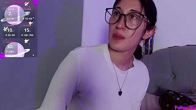 Red-moon1 online show from October 2025 04:26:01 AM