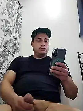 Snapshot of thickcocklatino chatting on December 2024 07:49:01 PM thickcocklatino online show from December 2024 07:49:01 PM