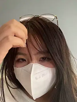 Onee-Chew online show from April 2026 02:51:02 AM