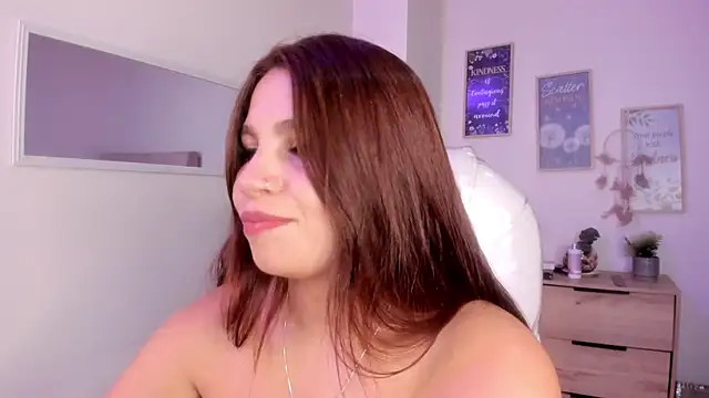 bluee hazell online show from March 2025 06:12:02 PM