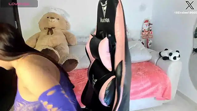 eval lee18 online show from December 2024 03:36:02 AM