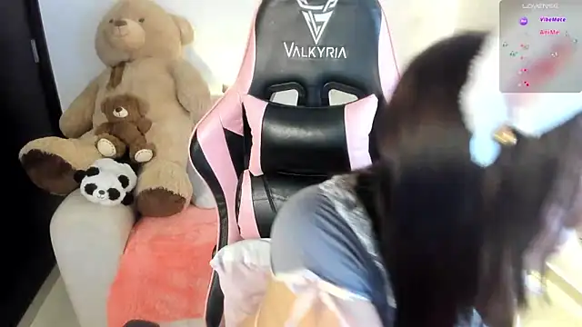 eval lee18 online show from February 2025 08:09:02 AM