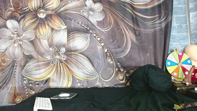 sweet Allys online show from December 2025 11:12:01 PM