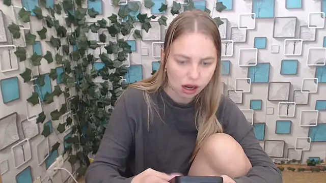 Snapshot of klerkarina chatting on September 2025 04:49:02 AM klerkarina online show from September 2025 04:49:02 AM