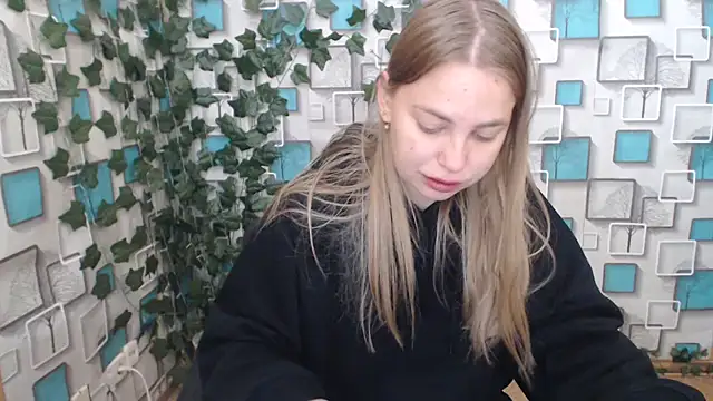 Snapshot of klerkarina chatting on October 2025 05:15:01 AM klerkarina online show from October 2025 05:15:01 AM