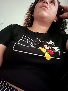 Snapshot of ValeriaSantos- chatting on December 2024 08:26:02 PM ValeriaSantos- online show from December 2024 08:26:02 PM