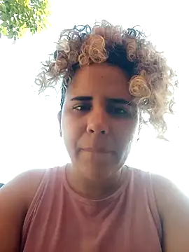 Snapshot of ValeriaSantos- chatting on January 2025 01:03:01 PM ValeriaSantos- online show from January 2025 01:03:01 PM