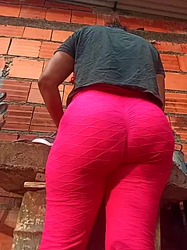 Snapshot of ValeriaSantos- chatting on February 2025 12:15:02 PM ValeriaSantos- online show from February 2025 12:15:02 PM