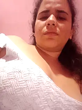 Snapshot of ValeriaSantos- chatting on March 2025 04:00:02 PM ValeriaSantos- online show from March 2025 04:00:02 PM