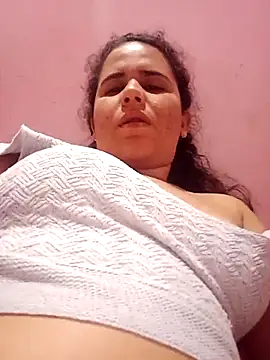 Snapshot of ValeriaSantos- chatting on March 2025 06:08:02 PM ValeriaSantos- online show from March 2025 06:08:02 PM