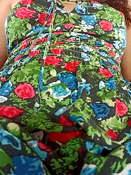 Snapshot of ValeriaSantos- chatting on September 2025 12:29:01 PM ValeriaSantos- online show from September 2025 12:29:01 PM