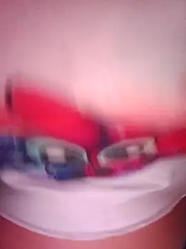 Snapshot of ValeriaSantos- chatting on October 2025 12:15:01 PM ValeriaSantos- online show from October 2025 12:15:01 PM