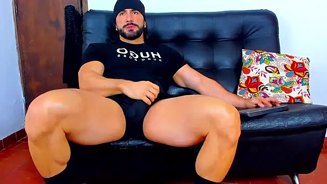 AlfredWalker online show from December 2024 03:06:01 PM