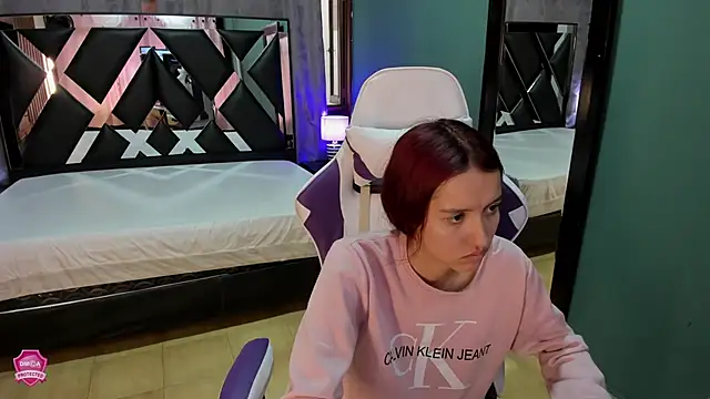 Linda4Petite online show from March 2025 01:04:01 PM