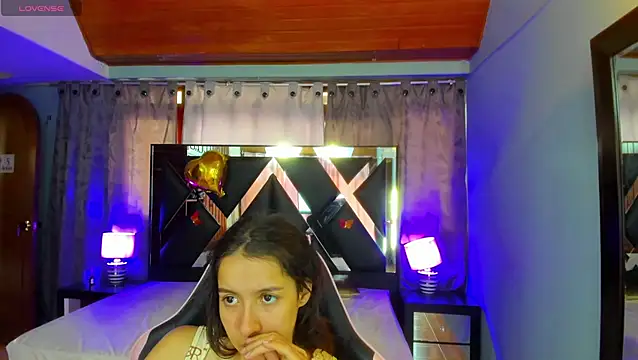 Linda4Petite online show from July 2026 06:32:01 PM
