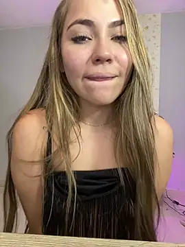 Snapshot of NatashaCruz- chatting on December 2024 10:03:01 PM NatashaCruz- online show from December 2024 10:03:01 PM