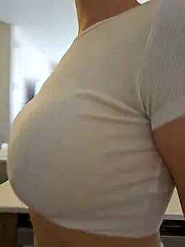 Ellie-L-Elizabeth online show from February 2026 04:41:01 PM