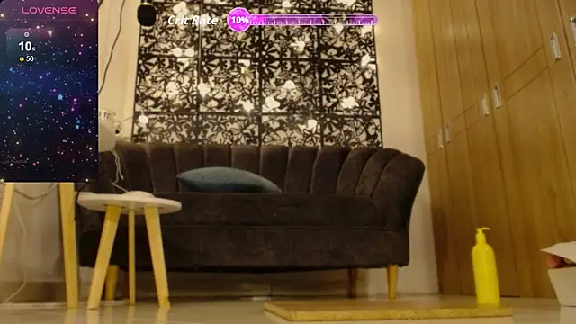Snapshot of evelaurent chatting on May 2026 05:30:01 PM evelaurent online show from May 2026 05:30:01 PM