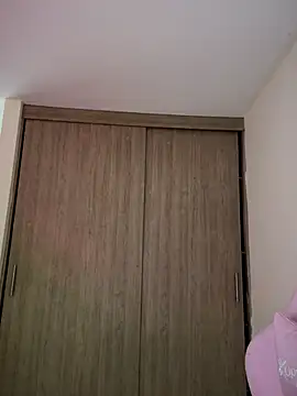 lunablossom  online show from November 2025 06:32:01 PM