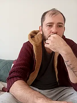 Snapshot of NiiiRvaNaa chatting on October 2025 06:45:02 AM NiiiRvaNaa online show from October 2025 06:45:02 AM