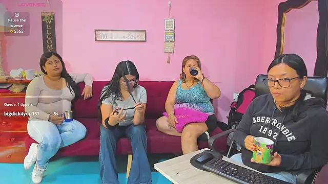 lesbiancuple online show from November 2025 01:12:02 PM