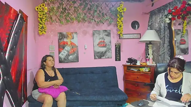 lesbiancuple online show from April 2026 11:49:01 AM