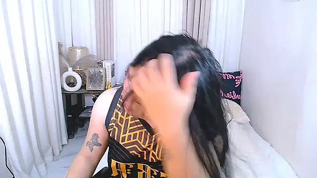 Mimi Cums online show from October 2025 01:04:02 PM