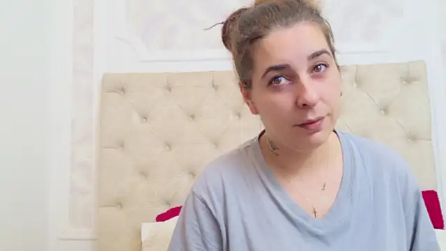 KarinaNoir online show from December 2024 05:01:01 AM