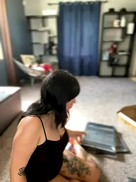 AriannaPena online show from September 2025 07:48:02 PM