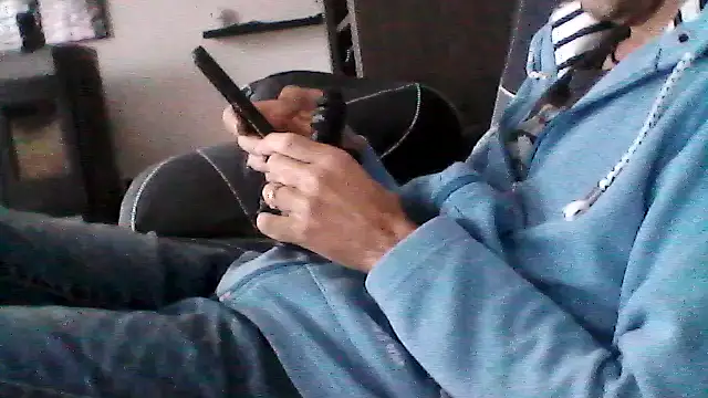 mickzizi online show from October 2025 08:00:02 AM