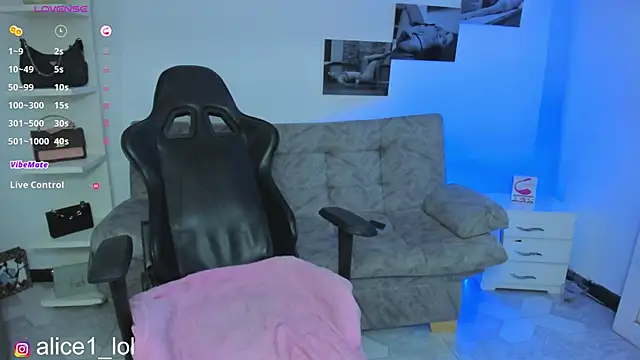 Snapshot of candy_alicee chatting on November 2025 03:50:02 AM candy alicee online show from November 2025 03:50:02 AM