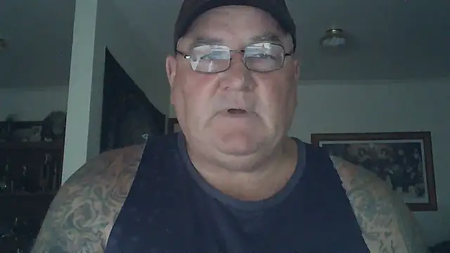 Snapshot of HOTANAL chatting on January 2025 04:00:01 AM HOTANAL online show from January 2025 04:00:01 AM