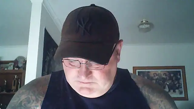 Snapshot of HOTANAL chatting on January 2025 07:00:02 AM HOTANAL online show from January 2025 07:00:02 AM