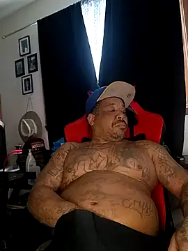 yellowwetfox online show from February 2025 04:43:01 PM