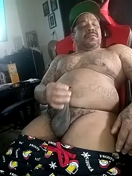 yellowwetfox online show from March 2025 09:21:01 AM