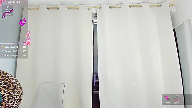 Sarabecker online show from December 2024 03:17:01 PM