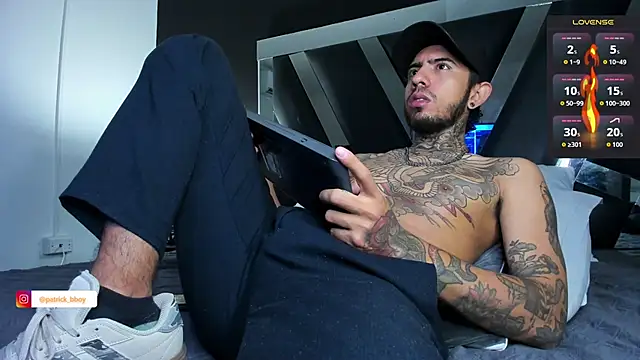 Snapshot of Evans_Osler chatting on November 2025 12:49:01 AM Evans Osler online show from November 2025 12:49:01 AM