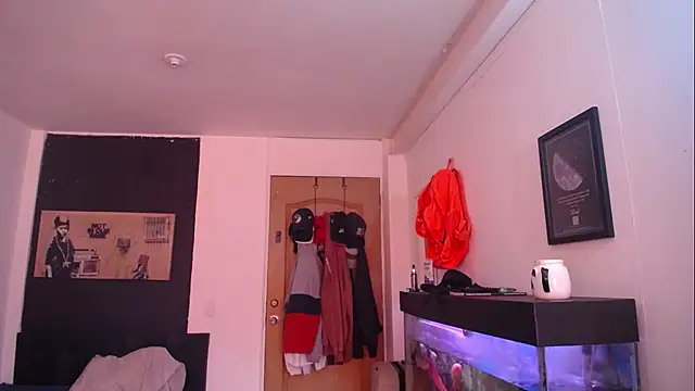 romeolovedark online show from December 2024 03:00:02 PM