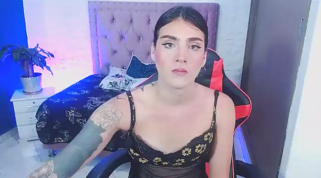 Snapshot of ximena22love chatting on December 2024 12:22:02 PM ximena22love online show from December 2024 12:22:02 PM