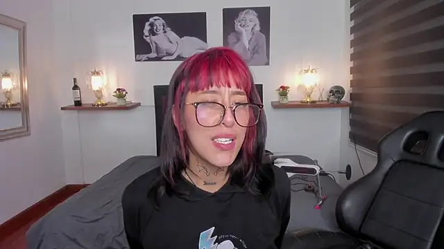 Mariana Joness online show from February 2025 08:24:01 AM